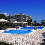 Lola\'S Apartments 3