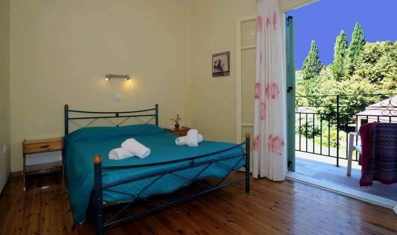 Aparthotel Lola's 3 Dassia (Corfu)